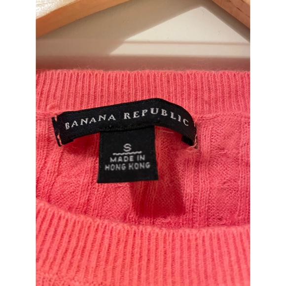 Banana Republic Sweater - Picture 3 of 3